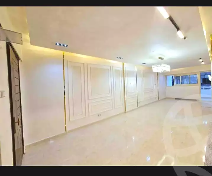 https://aqarmap.com.eg/ar/listing/7053910-for-sale-alexandria-miami-shr-jml-bd-lnsr