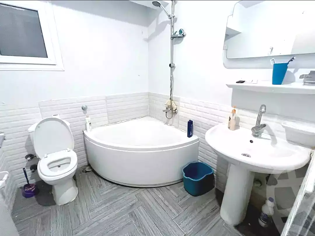 https://aqarmap.com.eg/ar/listing/7054007-for-sale-alexandria-camp-cesar-el-gaish-rd