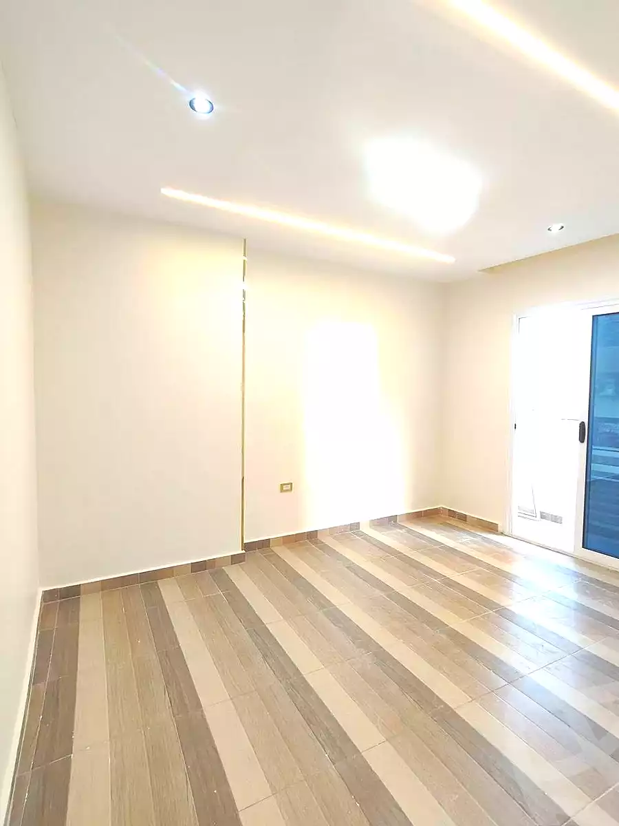 https://aqarmap.com.eg/ar/listing/7054042-for-sale-alexandria-miami-khld-bn-lwlyd