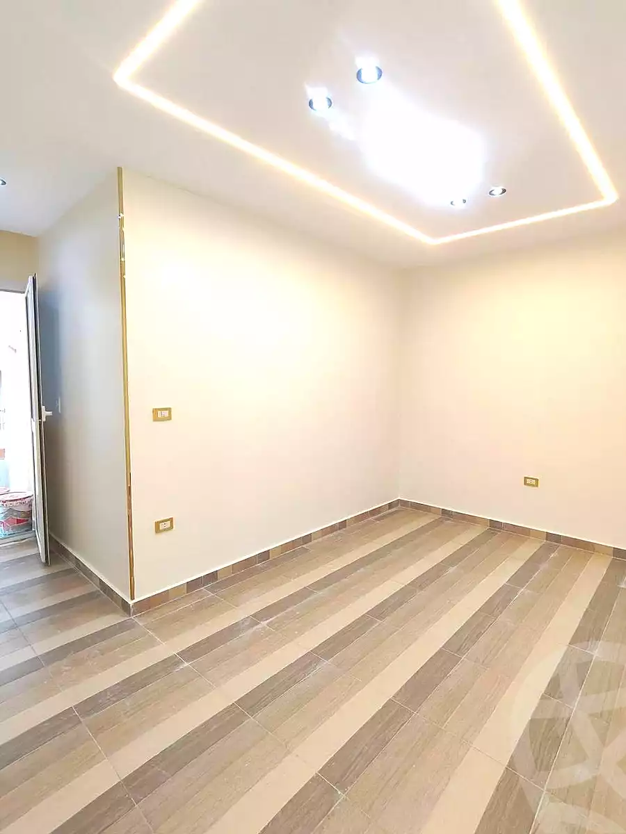 https://aqarmap.com.eg/ar/listing/7054042-for-sale-alexandria-miami-khld-bn-lwlyd
