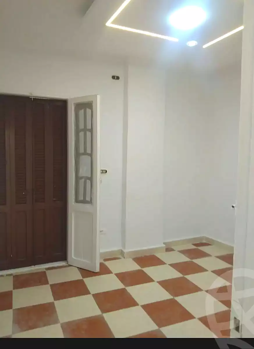 https://aqarmap.com.eg/en/listing/7054115-for-sale-alexandria-al-agamy-el-hanouvel-kasr-al-quiri-st-1