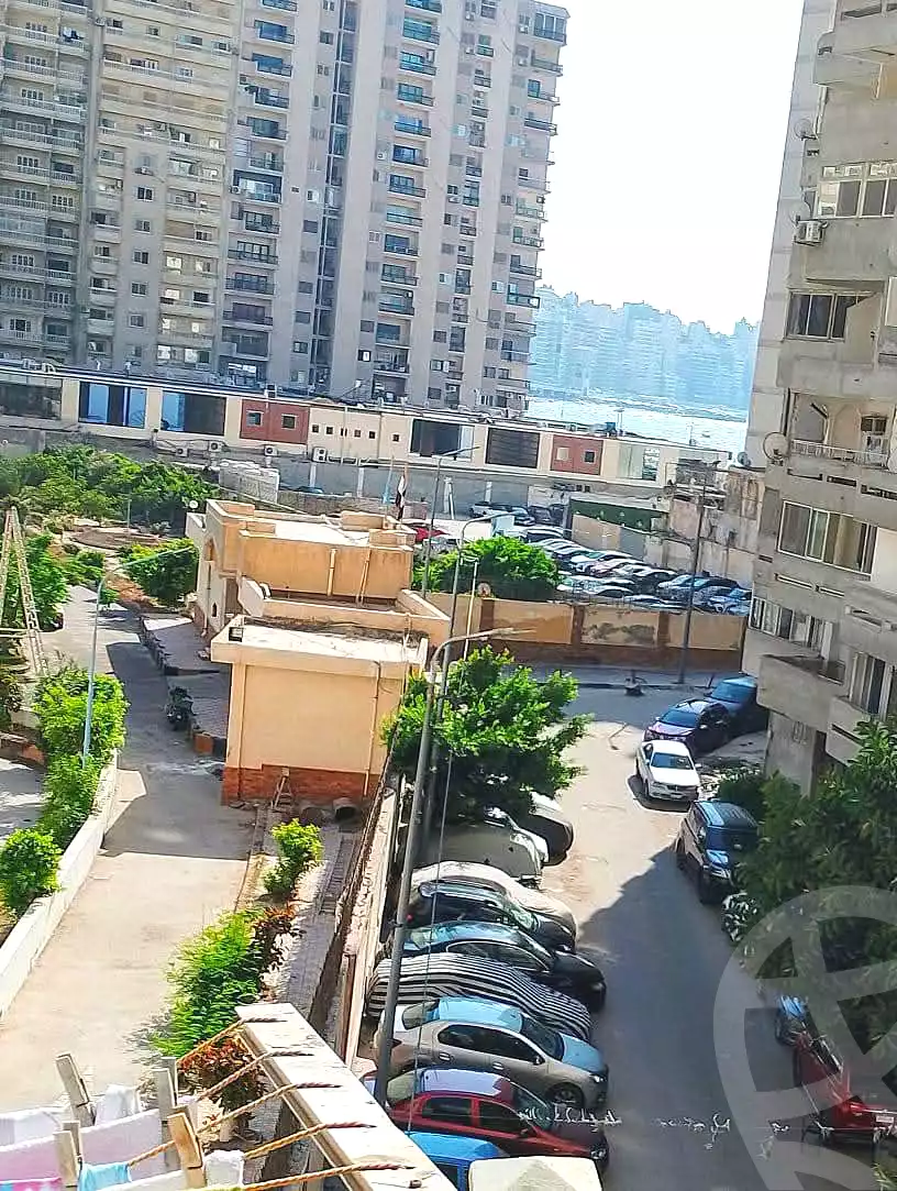 https://aqarmap.com.eg/en/listing/7054540-for-sale-alexandria-el-asafra-l-sfr-bhry