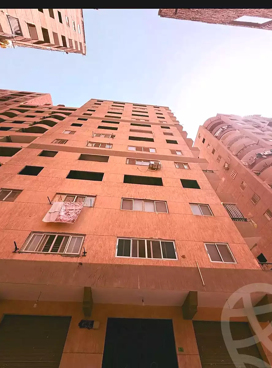 https://aqarmap.com.eg/en/listing/7054568-for-sale-cairo-helwan-hadayek-helwan-nile-corniche-st