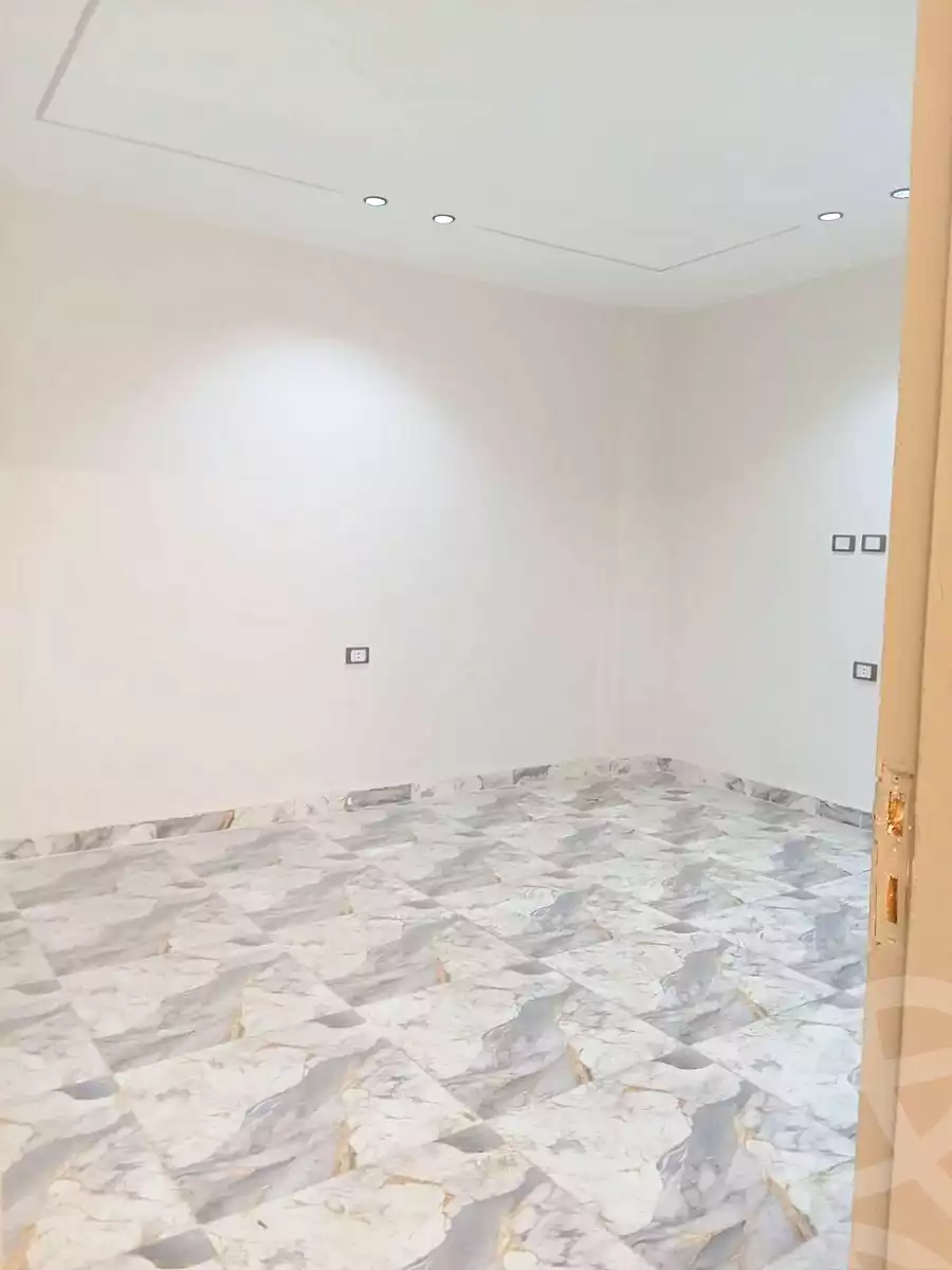 https://aqarmap.com.eg/ar/listing/7054650-for-sale-alexandria-al-agamy-lbytsh-ain-shams-st