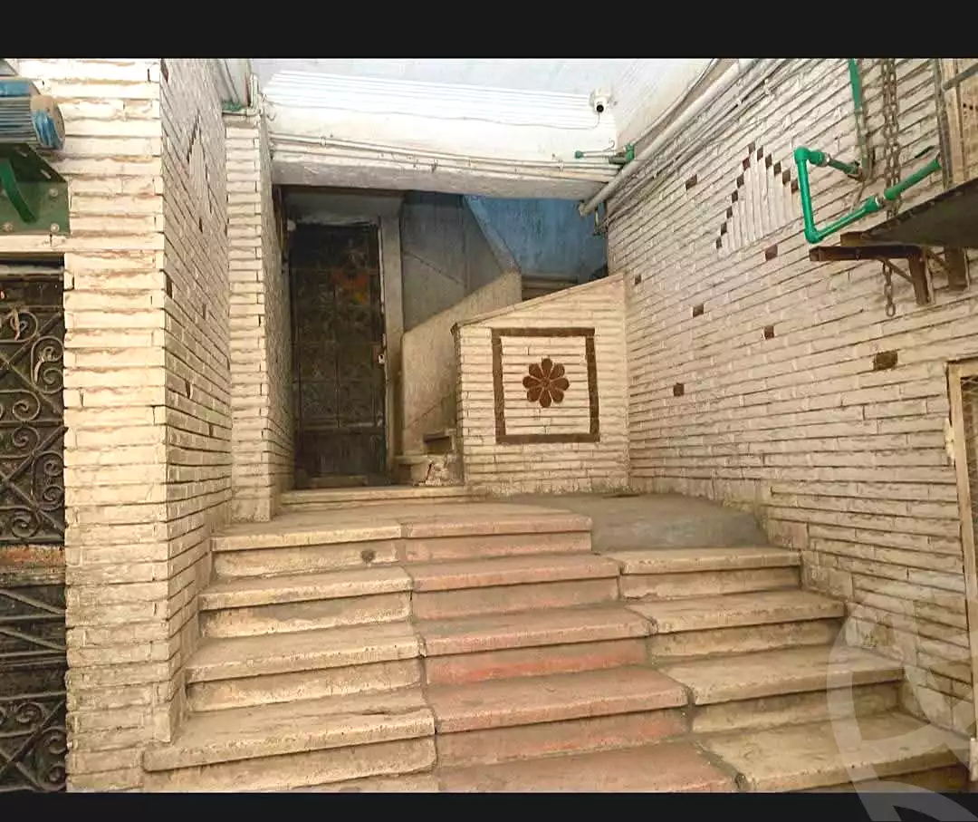 https://aqarmap.com.eg/ar/listing/7054685-for-sale-cairo-ain-shams-ain-shams-el-sharkia-el-zahraa-st