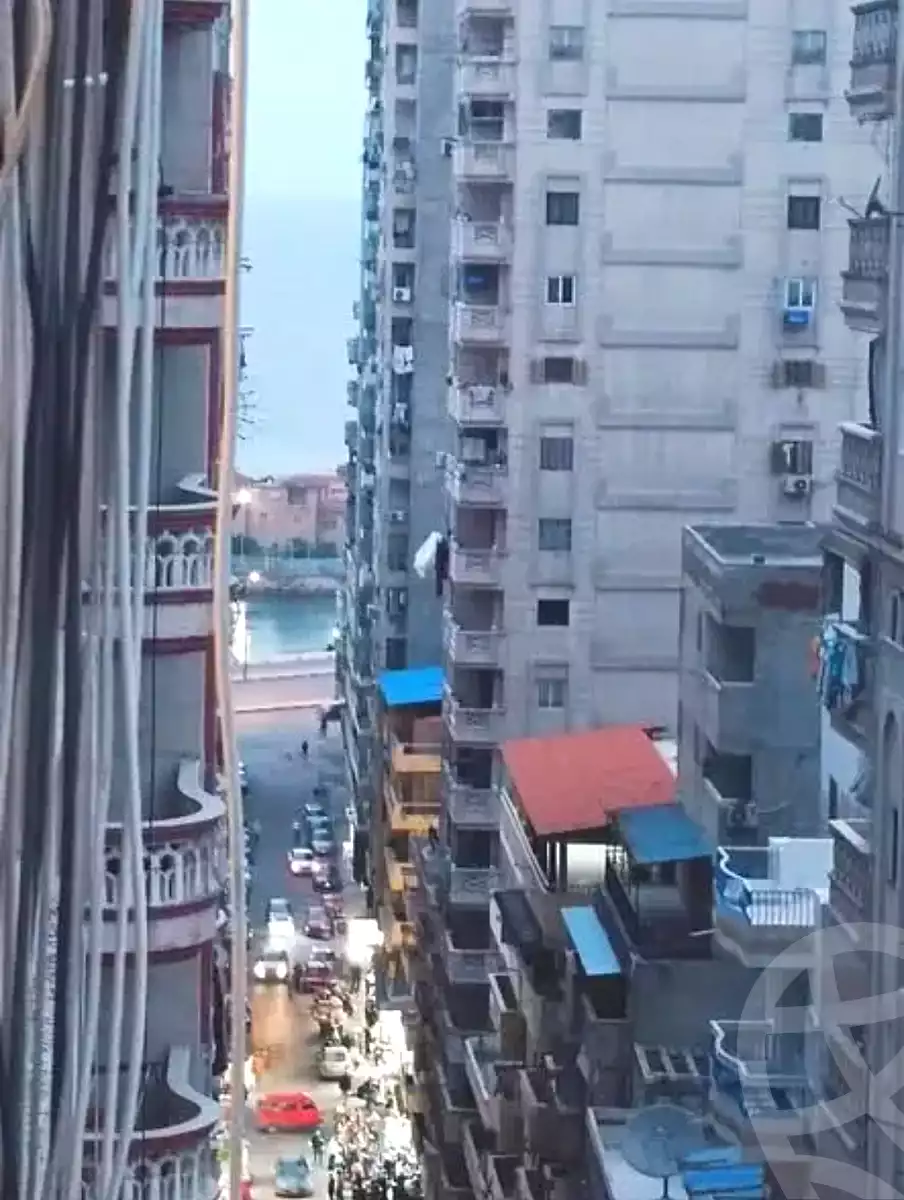 https://aqarmap.com.eg/ar/listing/7054955-for-sale-alexandria-sydy-bshr-sydy-bshr-bhry