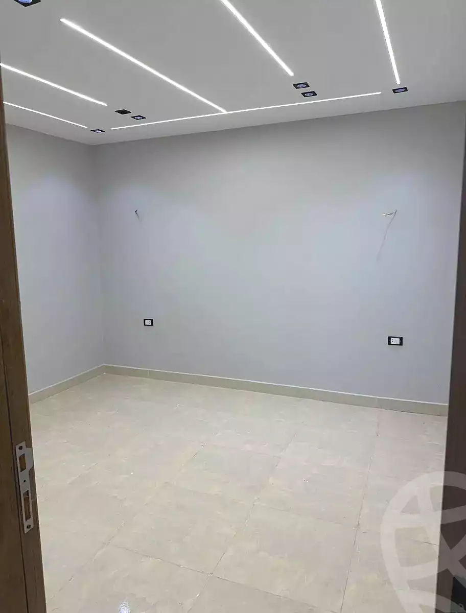 https://aqarmap.com.eg/en/listing/7055111-for-sale-cairo-el-haram-el-lebeny-soltan-khattab-st