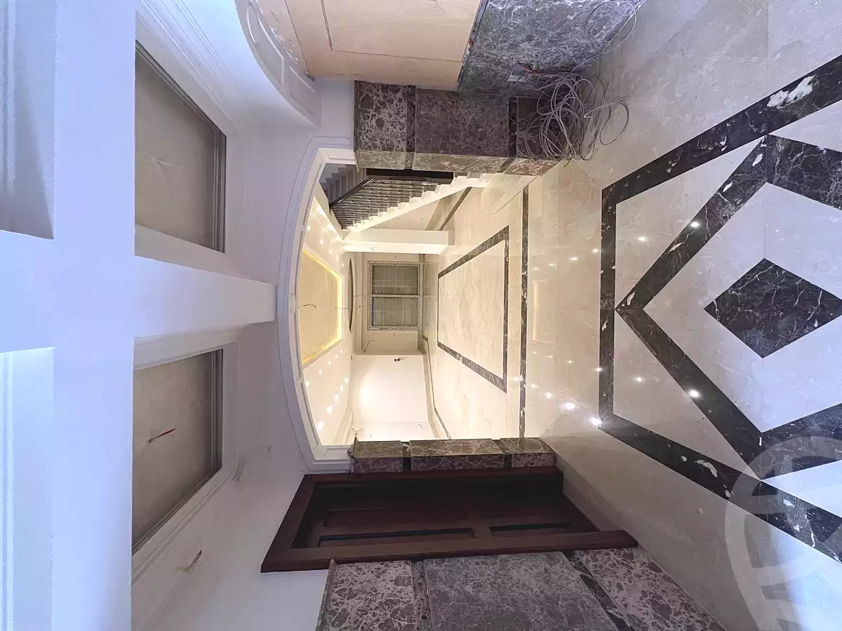 https://aqarmap.com.eg/en/listing/7054910-for-sale-cairo-new-cairo-compounds-mountain-view-hyde-park