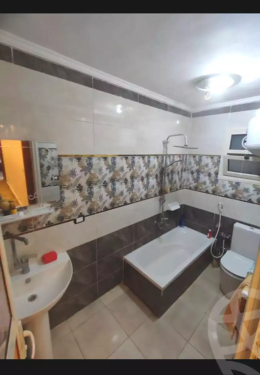 https://aqarmap.com.eg/en/listing/7055540-for-sale-alexandria-ganaklis
