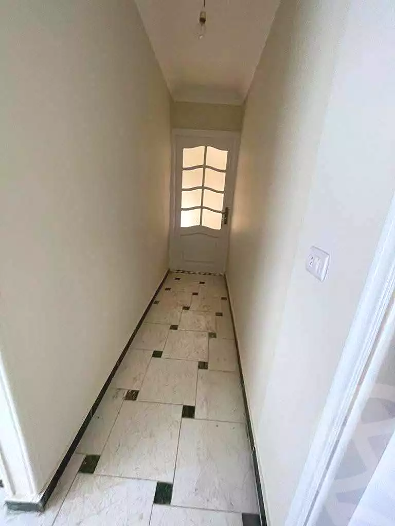 https://aqarmap.com.eg/en/listing/7055813-for-sale-cairo-helwan-helwan-el-sharkeya-gaafar-st