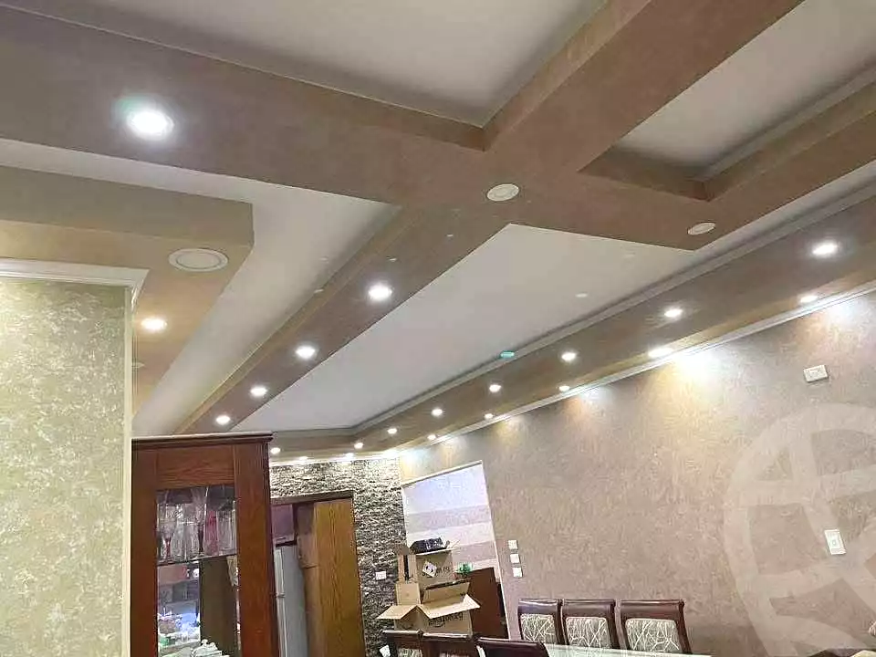 https://aqarmap.com.eg/ar/listing/7055873-for-sale-cairo-helwan-helwan-el-sharkeya-zaki-hawas-st