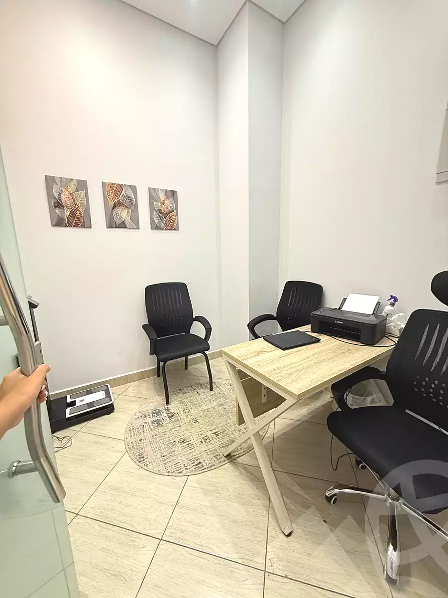 https://aqarmap.com.eg/ar/listing/7055868-for-rent-cairo-new-cairo-first-settlement-mhwr-mstfy-kml