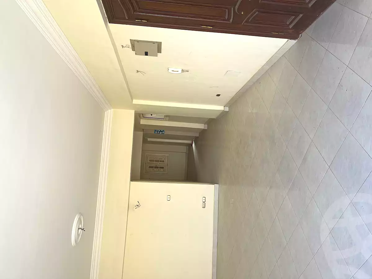 https://aqarmap.com.eg/ar/listing/7055909-for-sale-cairo-new-cairo-ganob-el-akadamiya-south-academy-b-taha-hussein-st