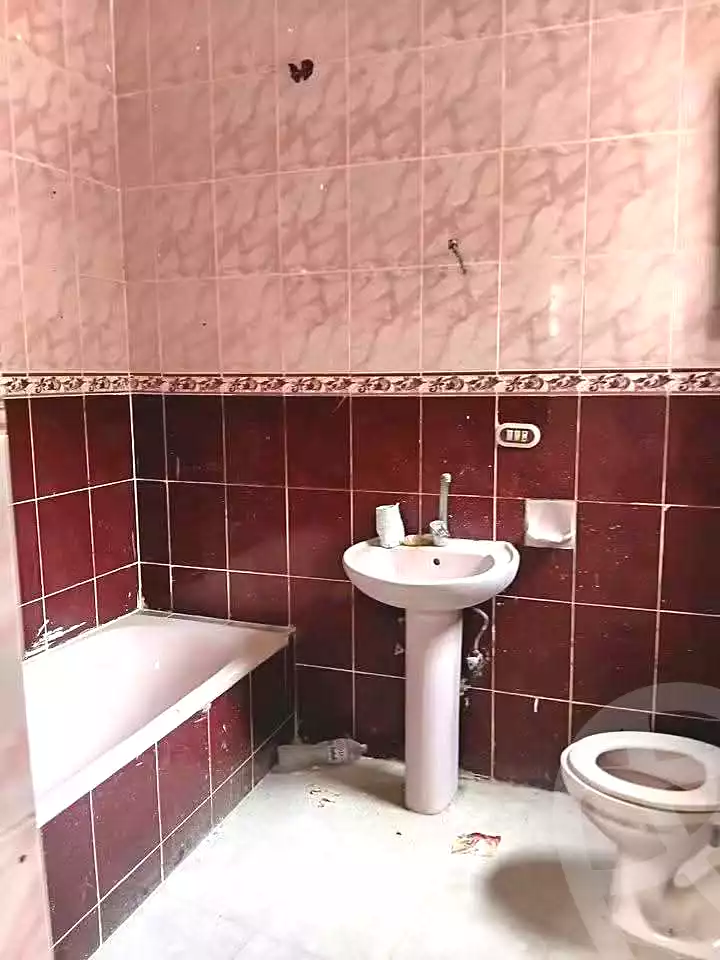 https://aqarmap.com.eg/ar/listing/7056037-for-sale-alexandria-al-agamy-lbytsh-el-hay-st