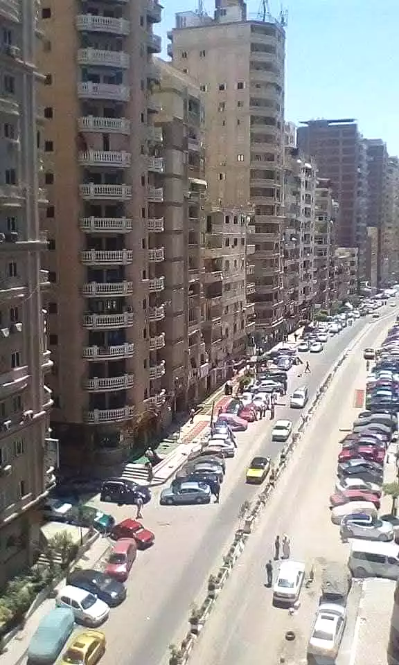 https://aqarmap.com.eg/en/listing/7056545-for-sale-cairo-helwan-hadayek-helwan-nile-corniche-st