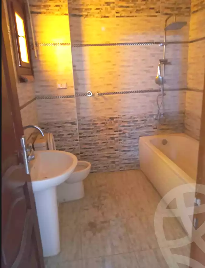https://aqarmap.com.eg/en/listing/7056674-for-rent-cairo-helwan-helwan-el-sharkeya-thabit-basha-st