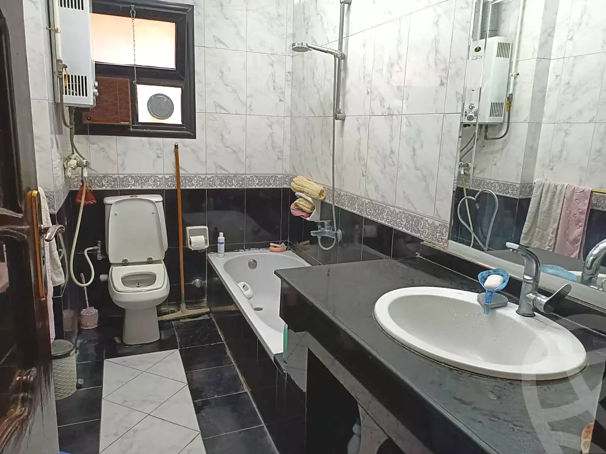 https://aqarmap.com.eg/ar/listing/7056756-for-sale-cairo-helwan-rostom-st