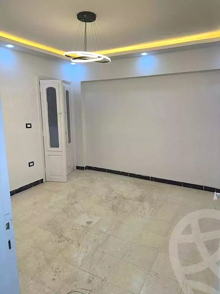 https://aqarmap.com.eg/ar/listing/7056827-for-sale-alexandria-al-agamy-el-hanouvel