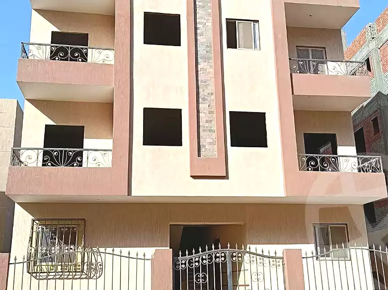 https://aqarmap.com.eg/en/listing/7056312-for-sale-cairo-badr-city-hai-el-ashgar-featured-neighborhood-bait-el-watan