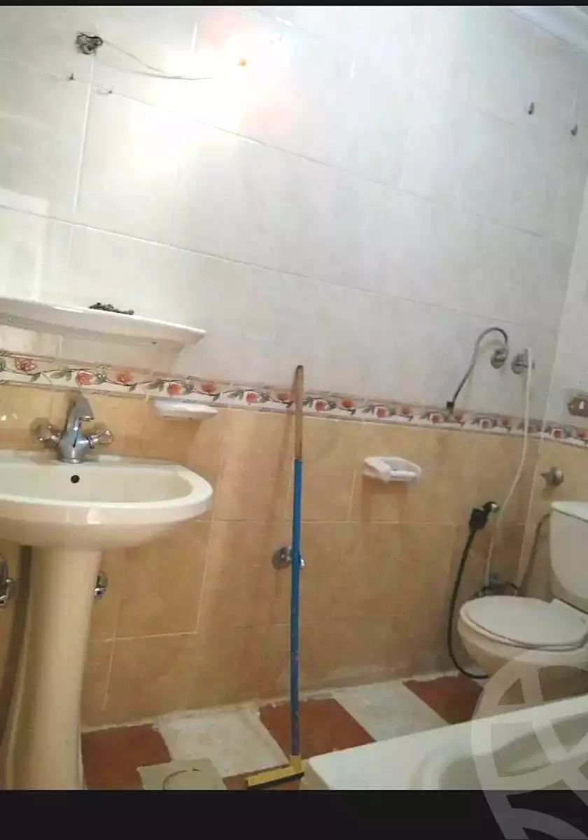 https://aqarmap.com.eg/ar/listing/7057481-for-sale-alexandria-al-agamy-el-hanouvel-abo-el-shawareb-st