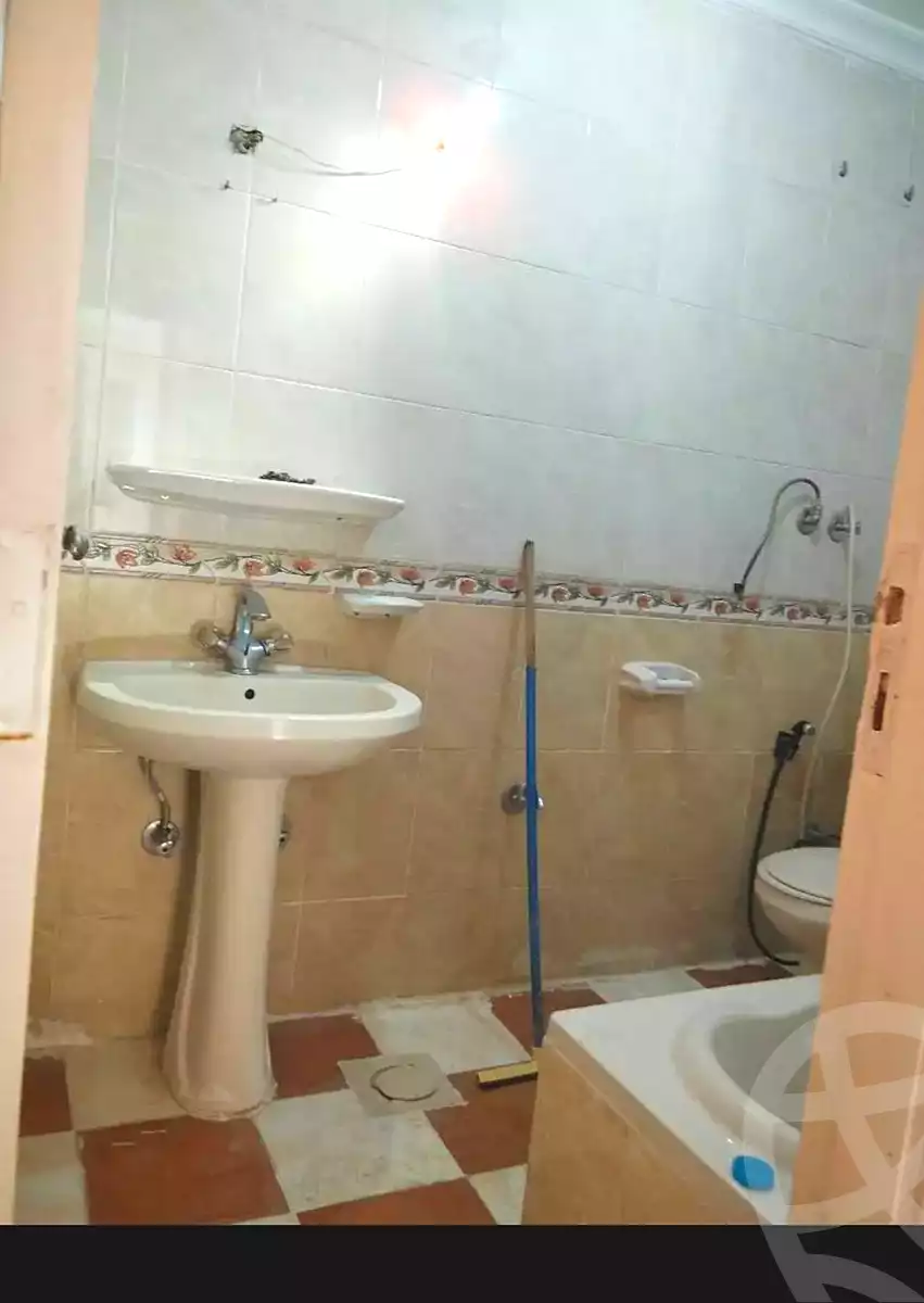 https://aqarmap.com.eg/ar/listing/7057481-for-sale-alexandria-al-agamy-el-hanouvel-abo-el-shawareb-st