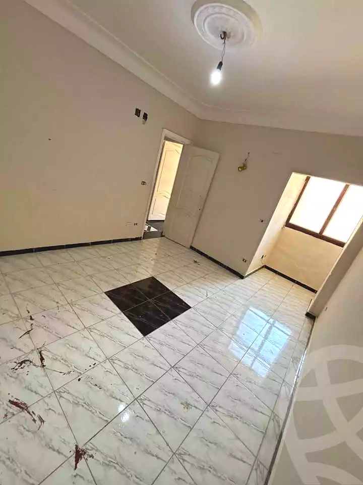 https://aqarmap.com.eg/ar/listing/7058051-for-rent-alexandria-al-agamy-lbytsh