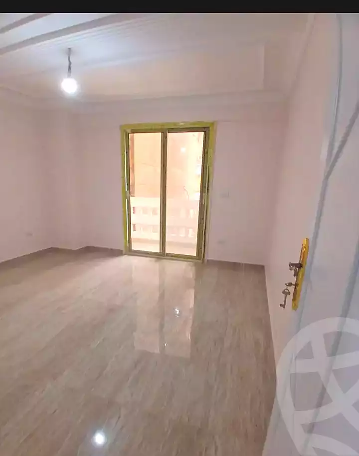 https://aqarmap.com.eg/ar/listing/7058085-for-sale-alexandria-miami-shr-jml-bd-lnsr