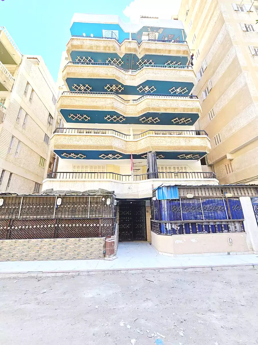 https://aqarmap.com.eg/ar/listing/7058424-for-sale-alexandria-al-agamy-shataa-el-nakheel