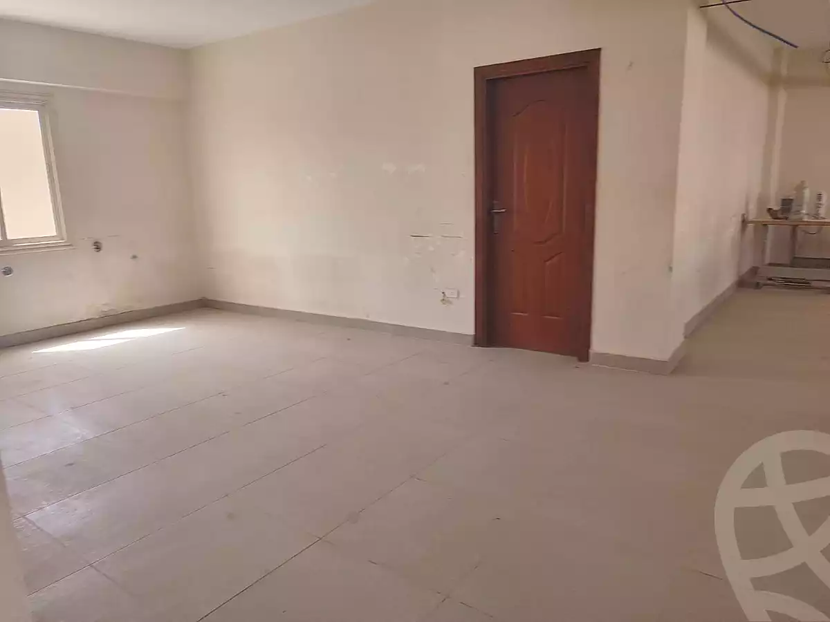https://aqarmap.com.eg/ar/listing/7059436-for-sale-cairo-badr-city-manteqat-el-250-fadan