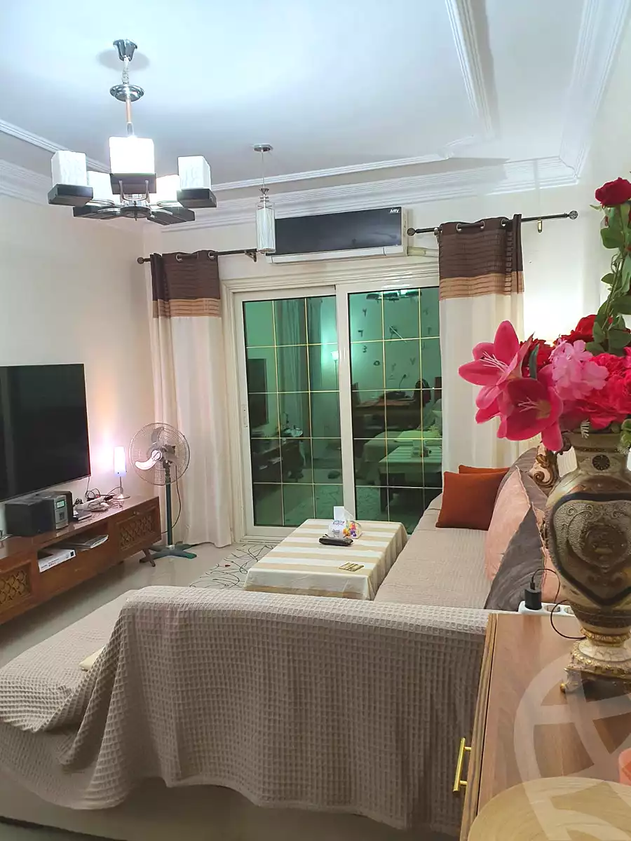 https://aqarmap.com.eg/en/listing/7045715-for-rent-cairo-el-sheikh-zayed-city-compounds-rawdet-zayed
