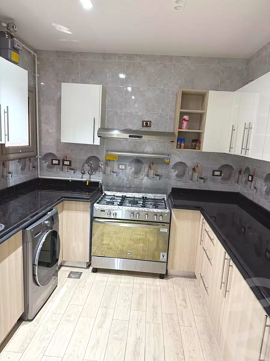 https://aqarmap.com.eg/ar/listing/7059686-for-sale-cairo-new-cairo-compounds-galleria-moon-valley-compound-arabia