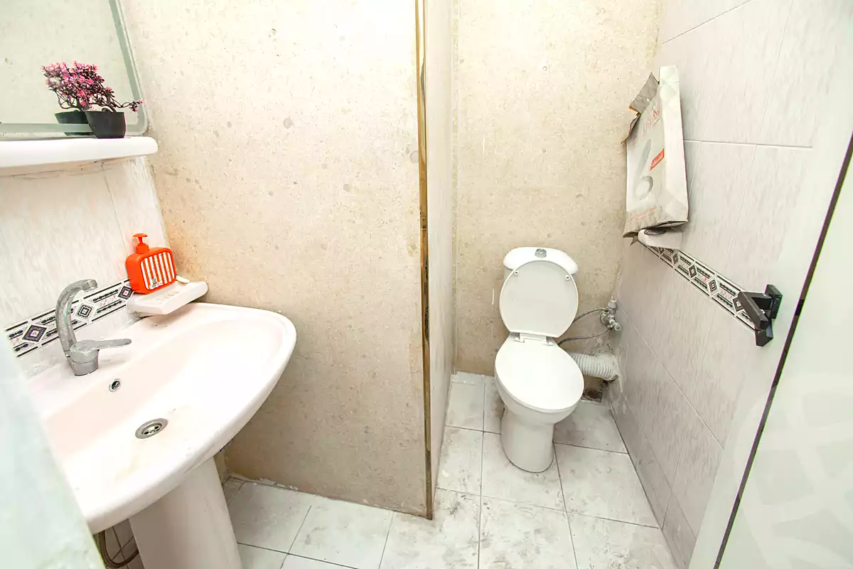 https://aqarmap.com.eg/ar/listing/7059710-for-sale-alexandria-miami-shr-jml-bd-lnsr
