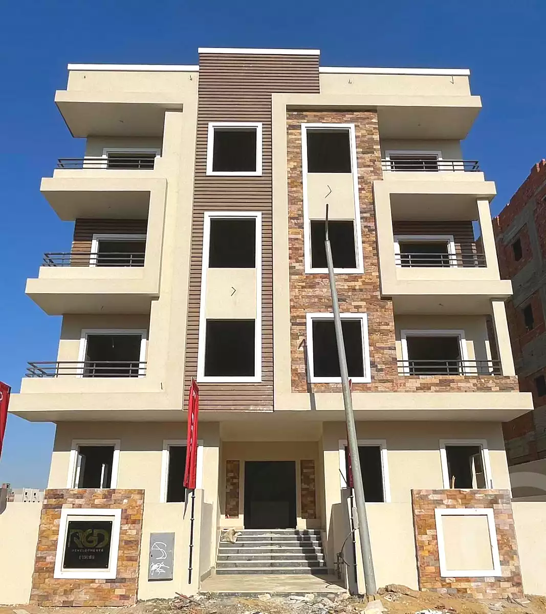 https://aqarmap.com.eg/en/listing/7059894-for-sale-cairo-new-cairo-bait-el-watan-south-suez-road-el-hay-el-takmely