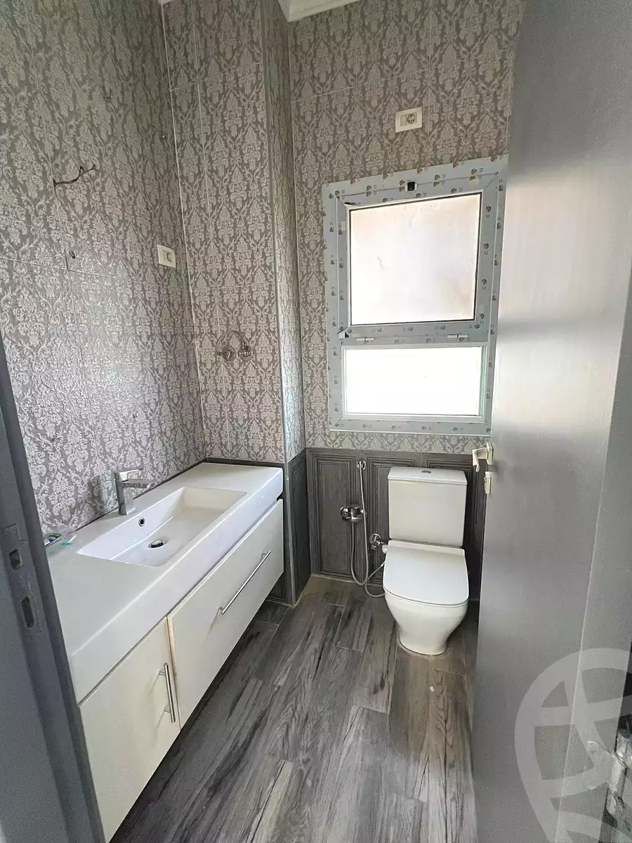 https://aqarmap.com.eg/ar/listing/7059918-for-sale-cairo-new-cairo-compounds-hyde-park-peaksville-hyde-park