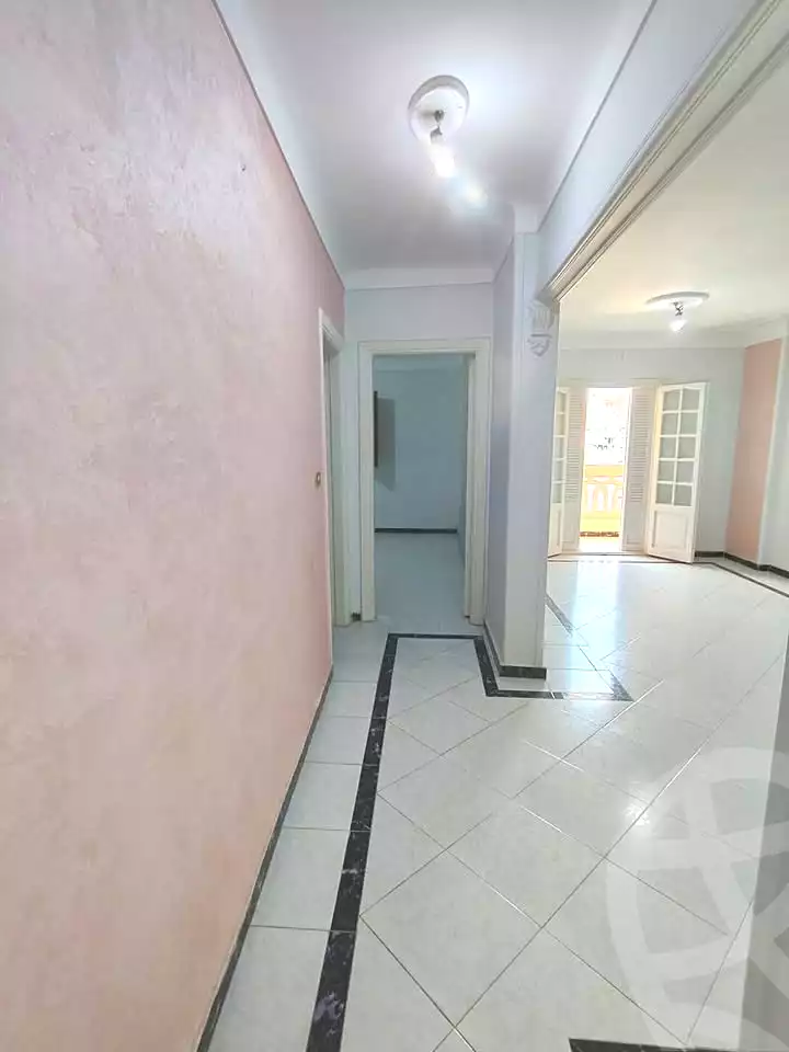 https://aqarmap.com.eg/ar/listing/7061086-for-sale-alexandria-sydy-bshr-sydy-bshr-bhry-gamal-abd-el-nasir-st