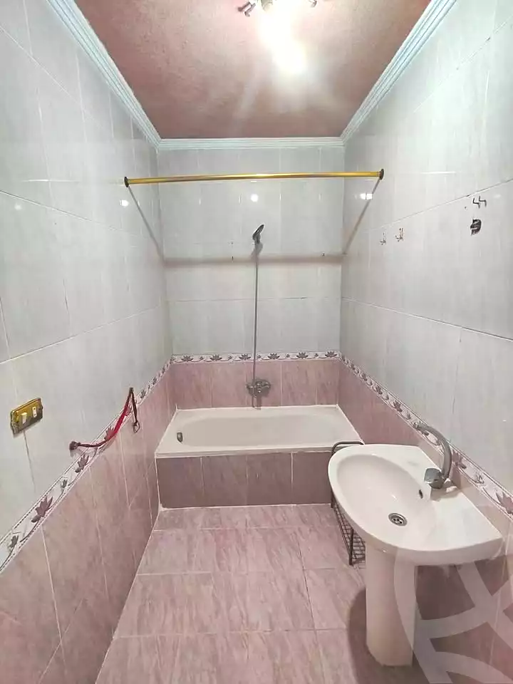 https://aqarmap.com.eg/ar/listing/7061286-for-sale-alexandria-sydy-bshr-sydy-bshr-bhry-gamal-abd-el-nasir-st