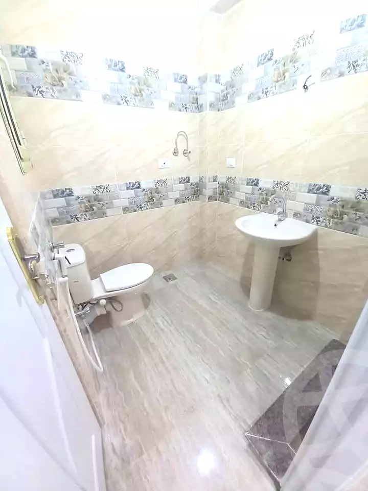 https://aqarmap.com.eg/ar/listing/7061395-for-sale-alexandria-miami-shr-jml-bd-lnsr