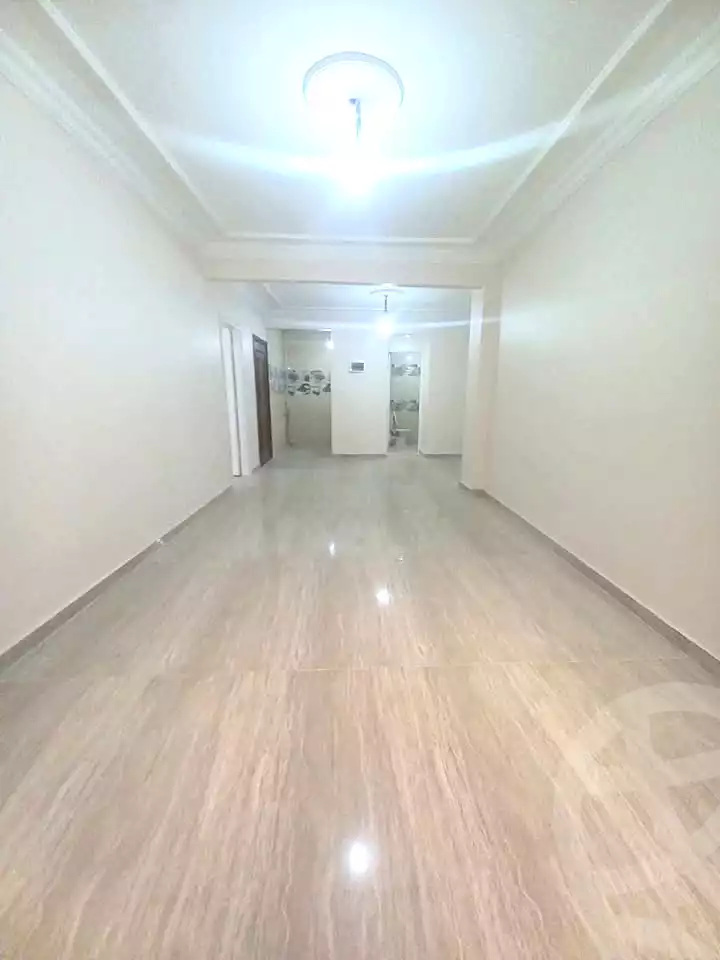 https://aqarmap.com.eg/ar/listing/7061395-for-sale-alexandria-miami-shr-jml-bd-lnsr