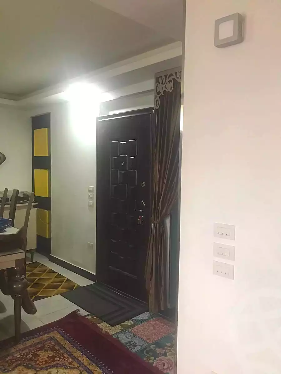 https://aqarmap.com.eg/ar/listing/7062621-for-sale-cairo-ain-shams-ain-shams-el-sharkia-el-eshrein-stt