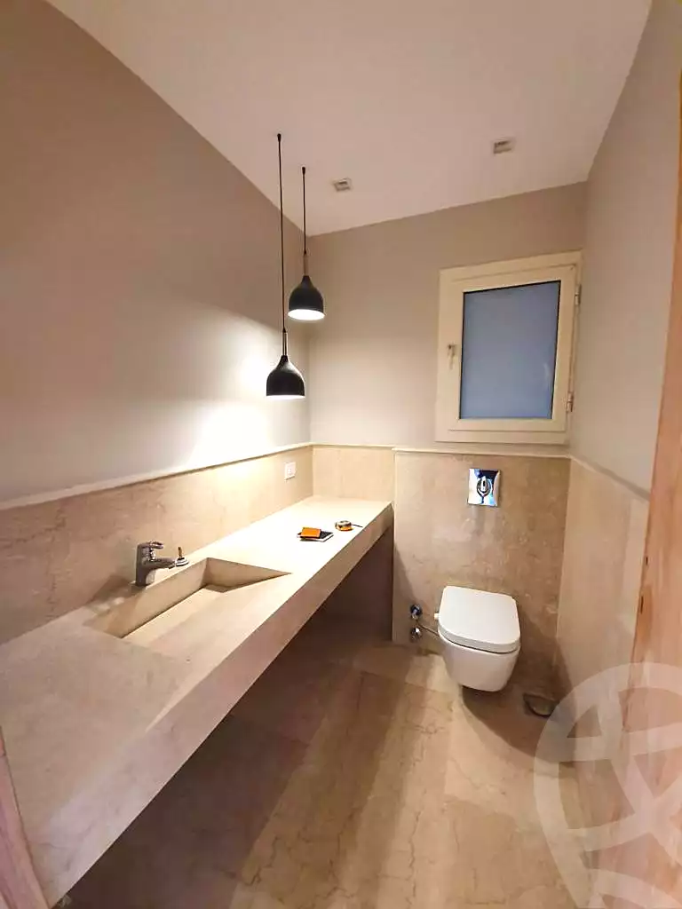 https://aqarmap.com.eg/ar/listing/7062828-for-sale-cairo-new-cairo-compounds-mountain-view-hyde-park