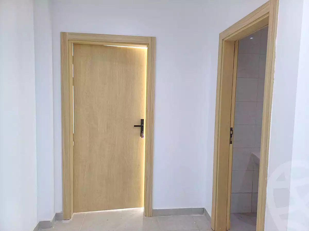 https://aqarmap.com.eg/ar/listing/7063031-for-rent-cairo-el-sheikh-zayed-city-compounds-sntrw-zyd-mwl