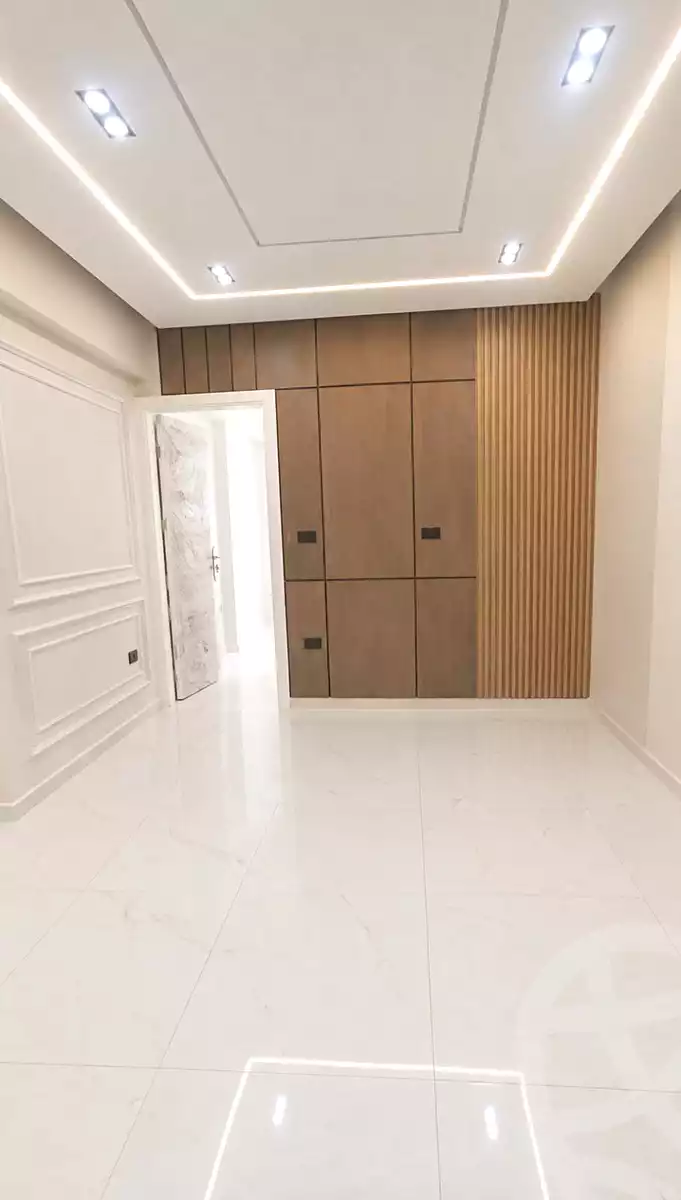 https://aqarmap.com.eg/ar/listing/7063072-for-sale-alexandria-miami-mahmoud-el-isawy-st