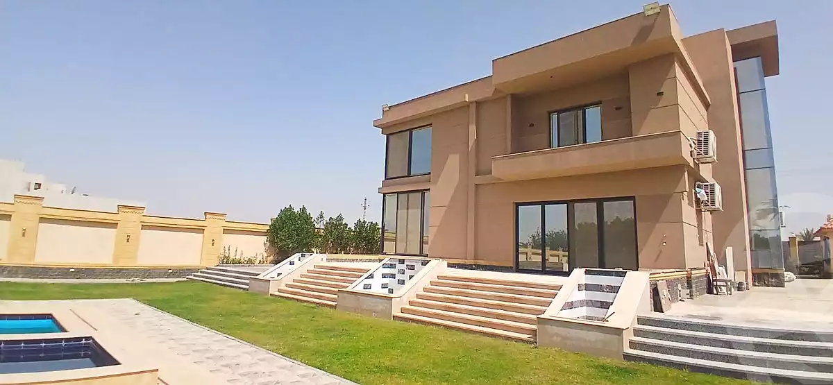 https://aqarmap.com.eg/ar/listing/7051714-for-sale-cairo-el-sheikh-zayed-city-compounds-ofok-1