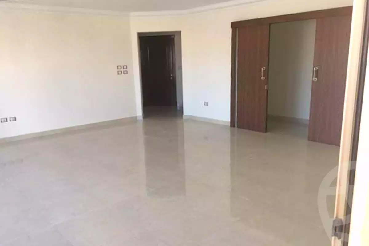 https://aqarmap.com.eg/ar/listing/7063465-for-sale-alexandria-smouha-compounds-in-smouha-antoniadis-city-compound