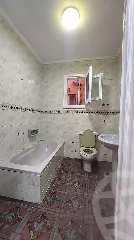 https://aqarmap.com.eg/ar/listing/7064208-for-sale-alexandria-al-agamy-shataa-el-nakheel