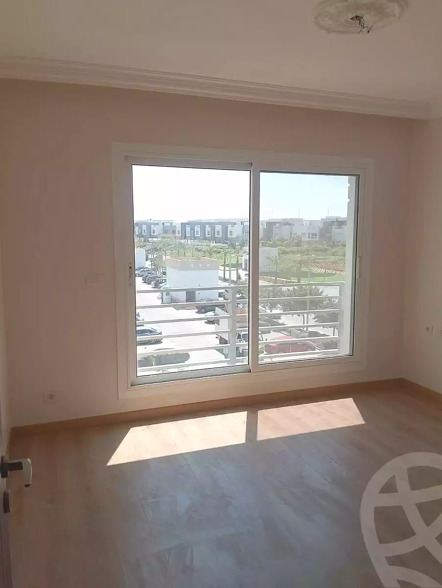 https://aqarmap.com.eg/ar/listing/7065300-for-rent-cairo-new-cairo-compounds-hyde-park-park-corner-hyde-park