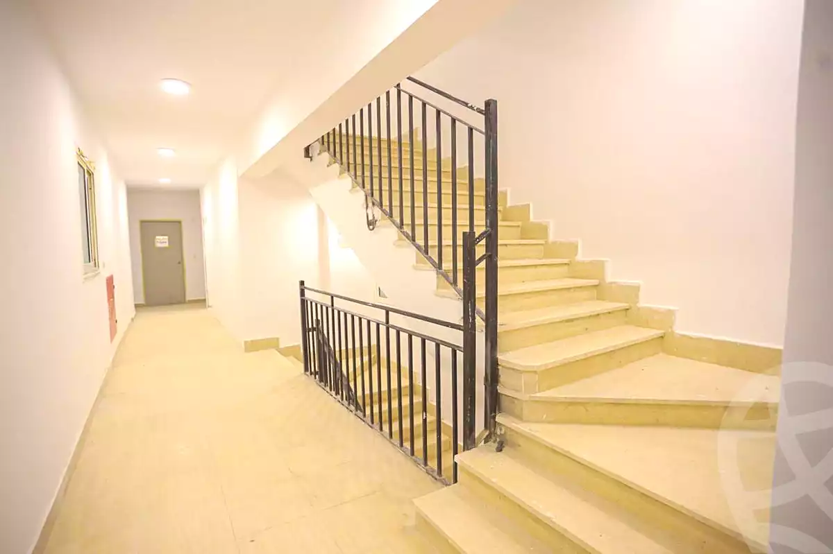 https://aqarmap.com.eg/ar/listing/7063981-for-sale-cairo-new-administrative-capital-r8-tj-msr