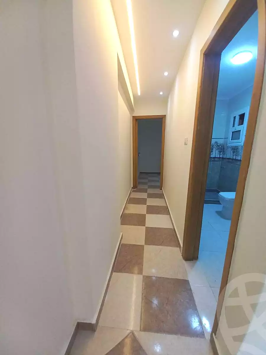 https://aqarmap.com.eg/ar/listing/7065429-for-sale-alexandria-sydy-bshr-sydy-bshr-bhry