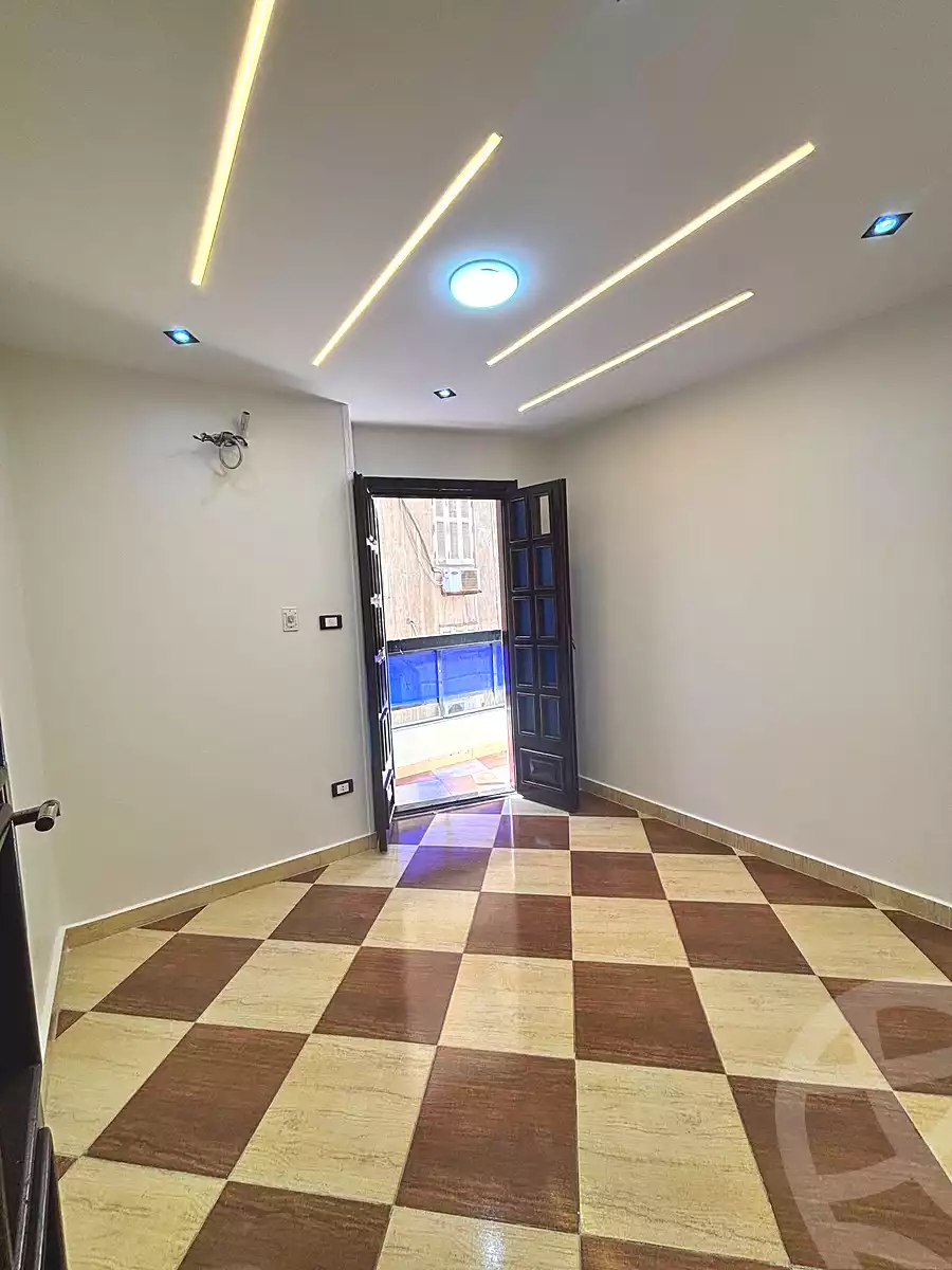 https://aqarmap.com.eg/ar/listing/7065485-for-sale-alexandria-el-asafra-shr-45