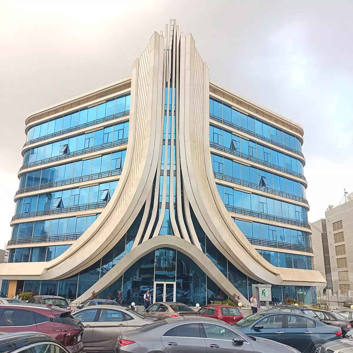https://aqarmap.com.eg/ar/listing/7066435-for-rent-cairo-new-cairo-90th-street-south-teseen-st